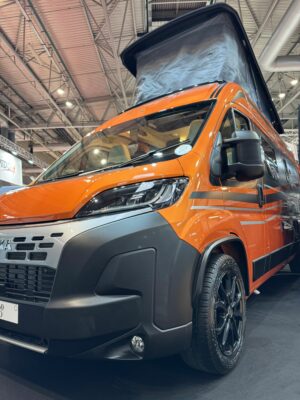 Laika Kosmo 60 with pop-top roof
