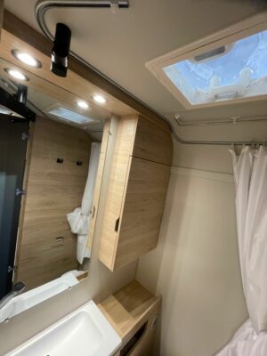2026 Weinsberg CaraOne 390 QD caravan washroom