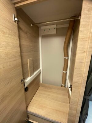 2026 Weinsberg CaraOne 390 QD caravan wardrobe