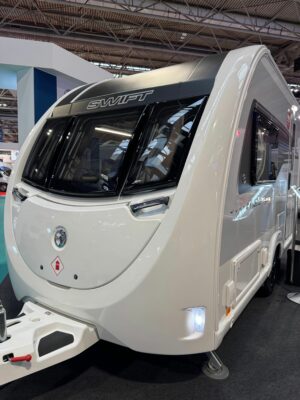 Swift Challenger 390 caravan