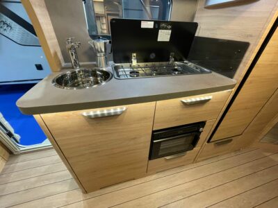 2026 Knaus Sudwind 580 QS caravan kitchen