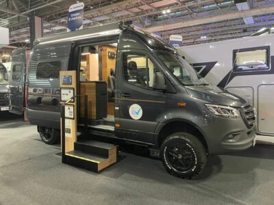2026 Adria Supertwin 600 SPB campervan thumbnail
