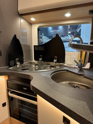2026 Malibu I 470 RB-LE K motorhome kitchen