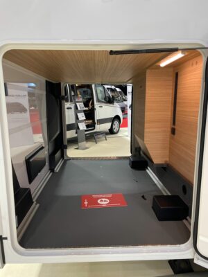 2026 Malibu I 470 RB-LE K motorhome garage