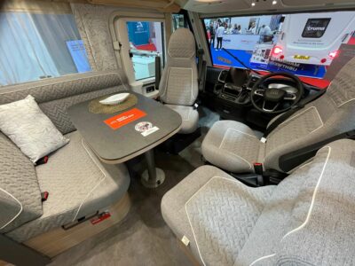 2026 Malibu I 470 RB-LE K motorhome lounge / dining