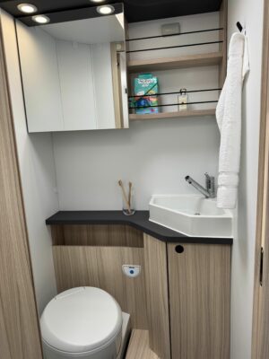 Sun Living 20ED motorhome bathroom