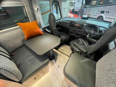2026 Hymer B-MC I 600 motorhome lounge