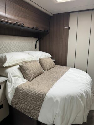 2027 Coachman Lusso III caravan bed